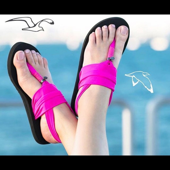 NWT Sandals! - Picture 5 of 5